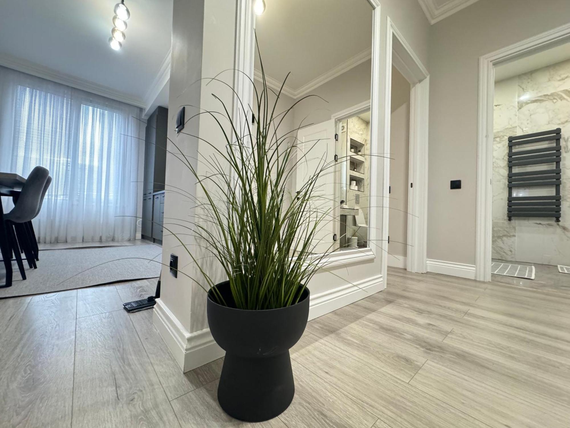Two Bedroom Apartment In The Center, With Parking, Address Avram Iancu 32 Chisinau Eksteriør bilde