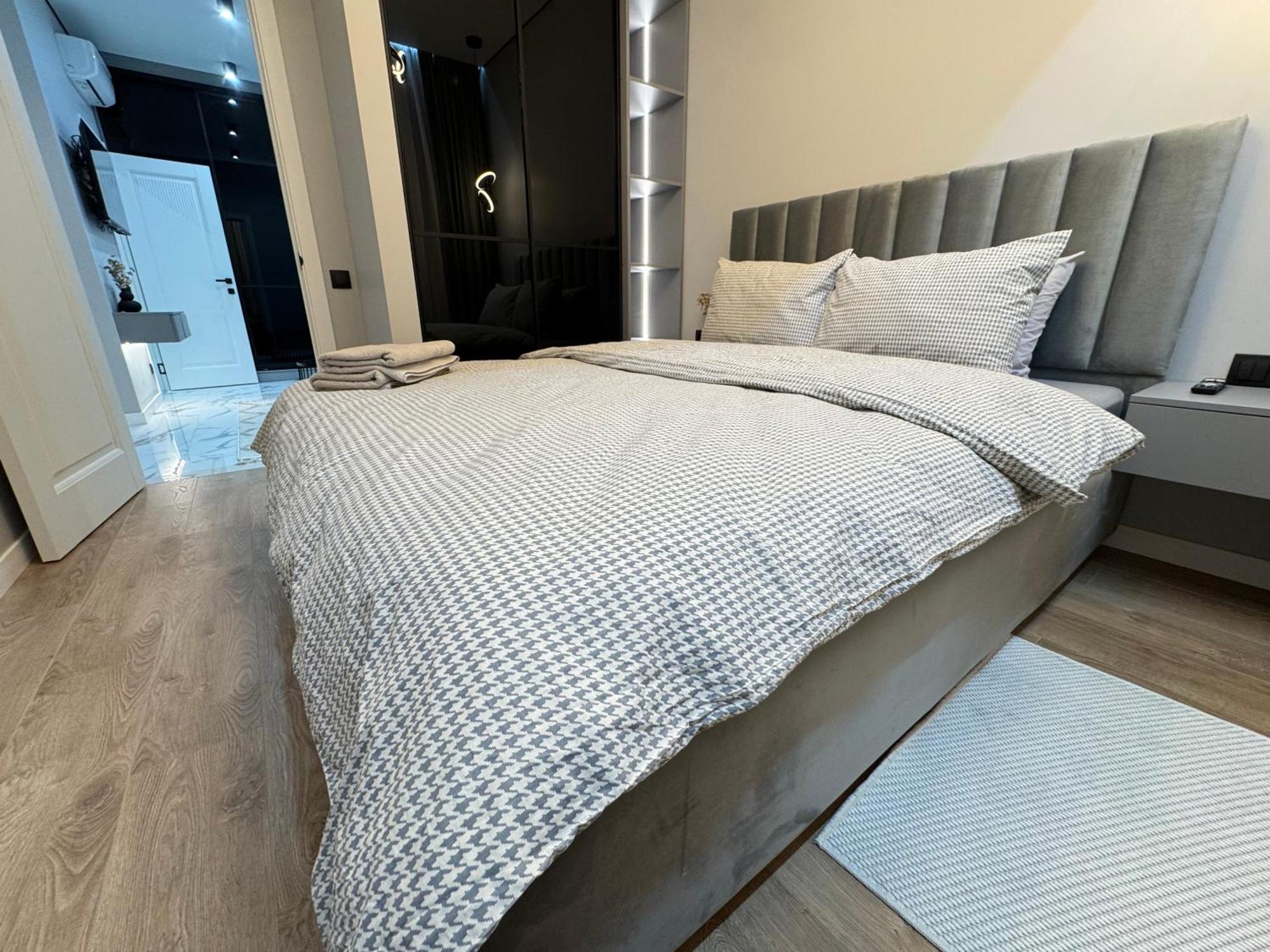 Two Bedroom Apartment In The Center, With Parking, Address Avram Iancu 32 Chisinau Eksteriør bilde