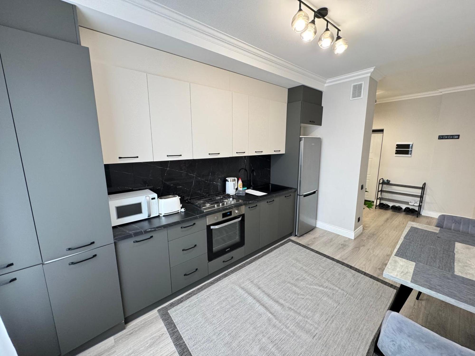 Two Bedroom Apartment In The Center, With Parking, Address Avram Iancu 32 Chisinau Eksteriør bilde
